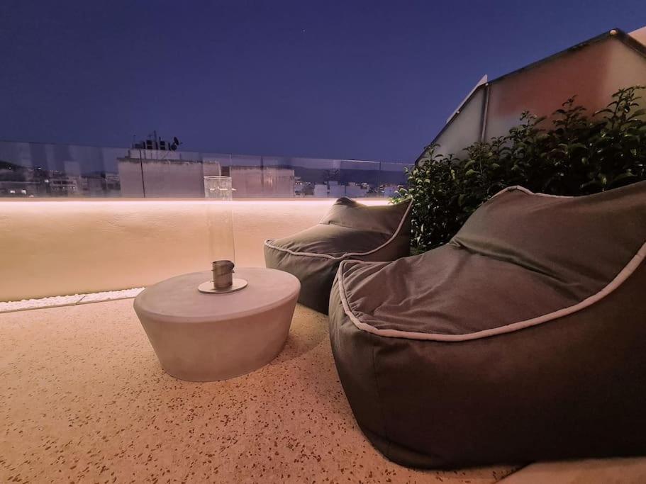 Heated Plunge Pool & Firepit Acropolis Penthouse Apartment เอเธนส์ ภายนอก รูปภาพ