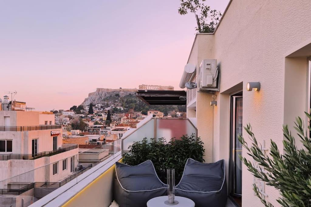 Heated Plunge Pool & Firepit Acropolis Penthouse Apartment เอเธนส์ ภายนอก รูปภาพ